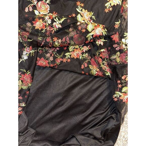 NWT Gianni Bini Floral Embroidered Formal Dress - Picture 8 of 8